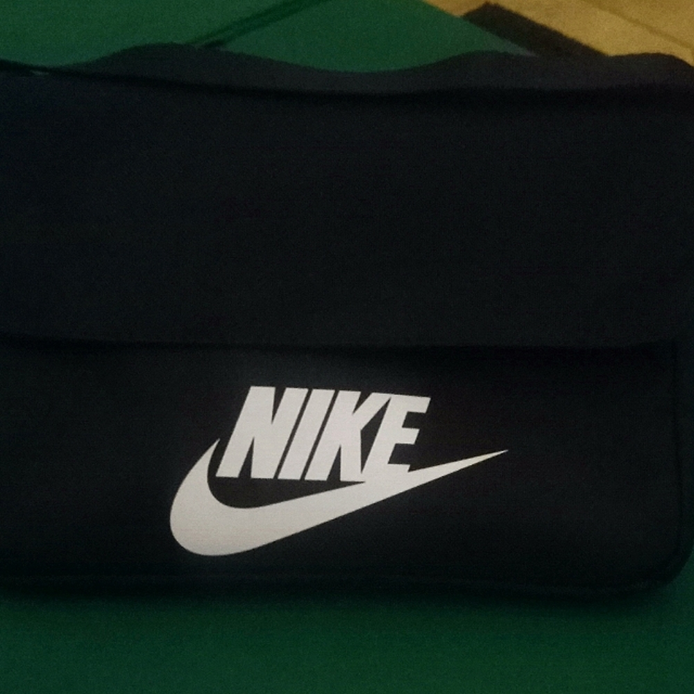 Nike bag cross body Brand New *